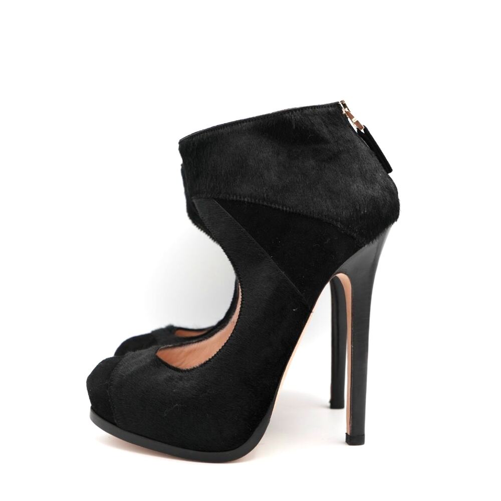 36 Fendi Black Platform Pony Hair Pump